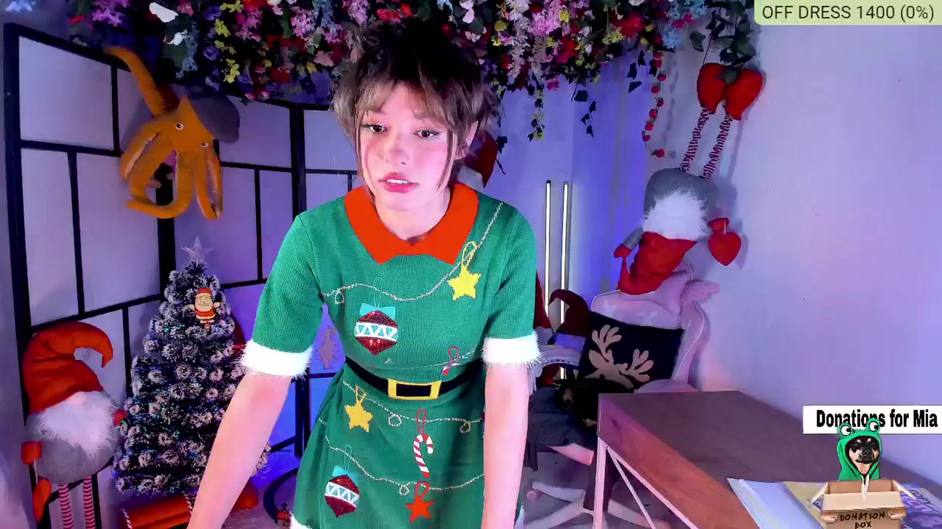 Gallery image thumbnail from Agostinha_Red's myfreecams stream on, 12/22/2024, 20:12 image 3 of 20
