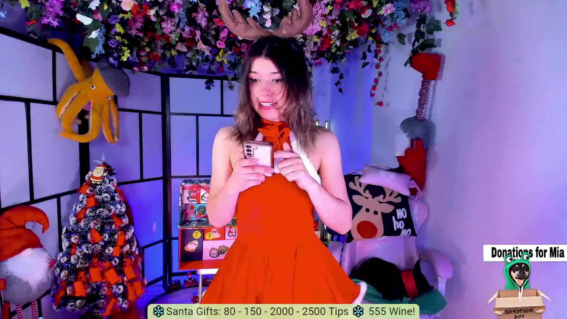 Gallery image thumbnail from Agostinha_Red's myfreecams stream on, 12/25/2024, 22:04 image 7 of 20