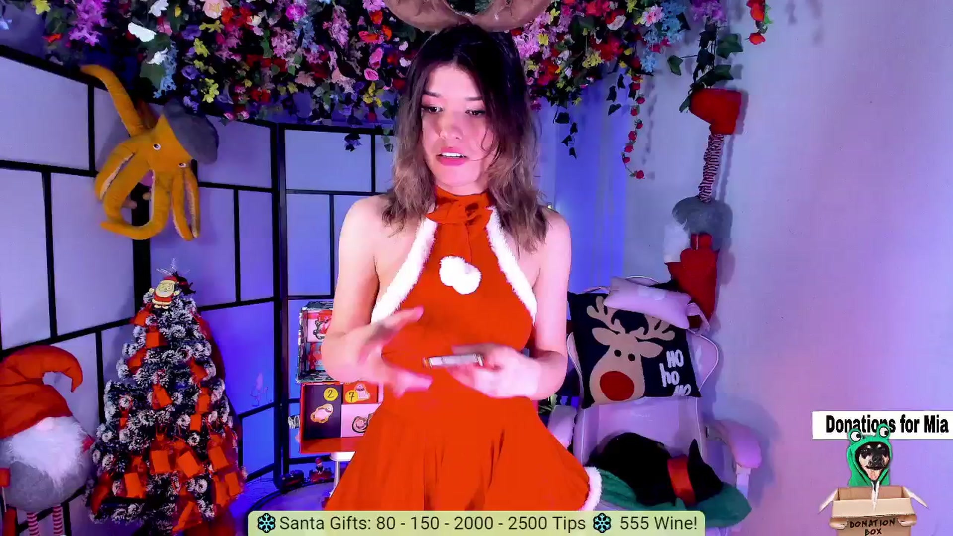 Gallery image thumbnail from Agostinha_Red's myfreecams stream on, 12/25/2024, 22:04 image 4 of 20