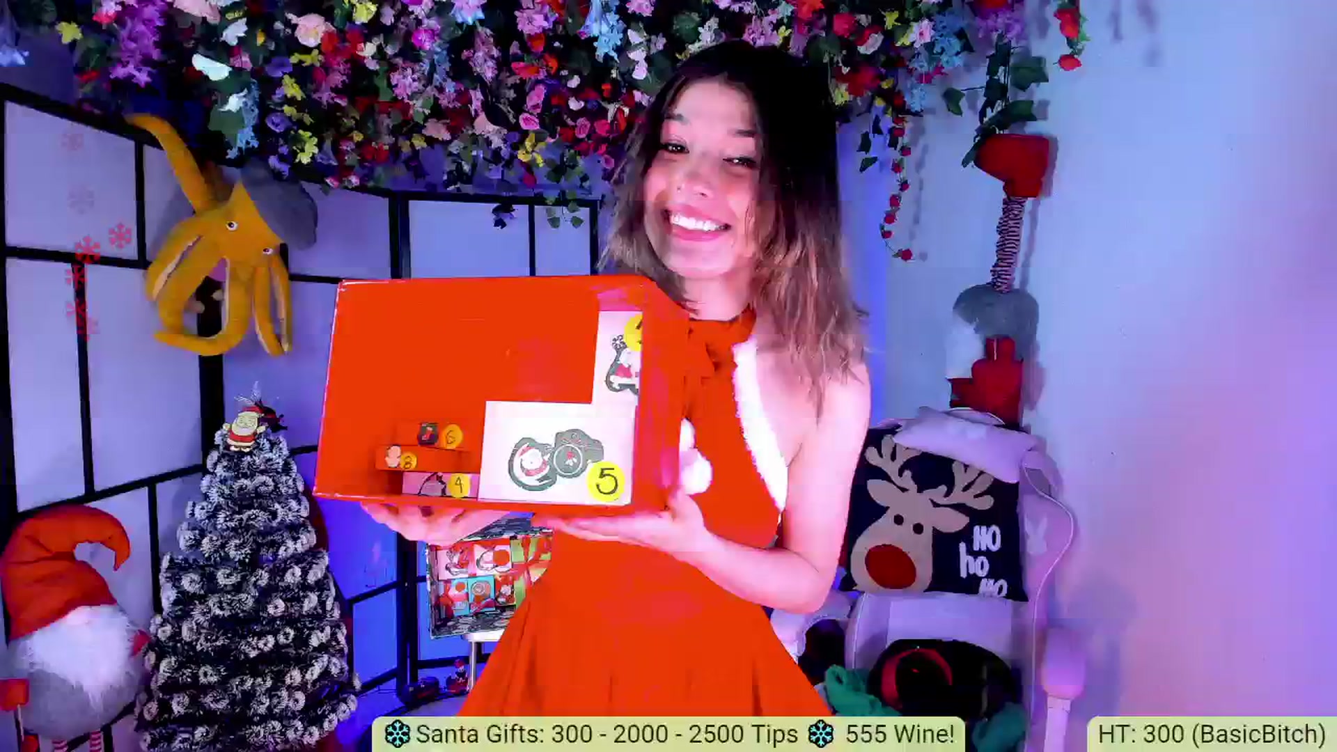 Gallery image thumbnail from Agostinha_Red's myfreecams stream on, 12/26/2024, 24:27 image 2 of 20