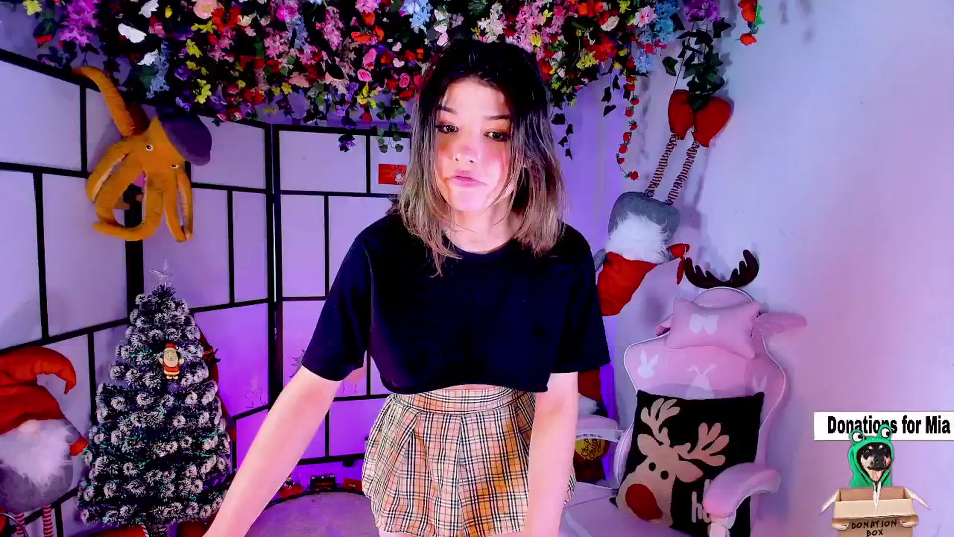 Gallery image thumbnail from Agostinha_Red's myfreecams stream on, 12/29/2024, 14:59 image 7 of 20