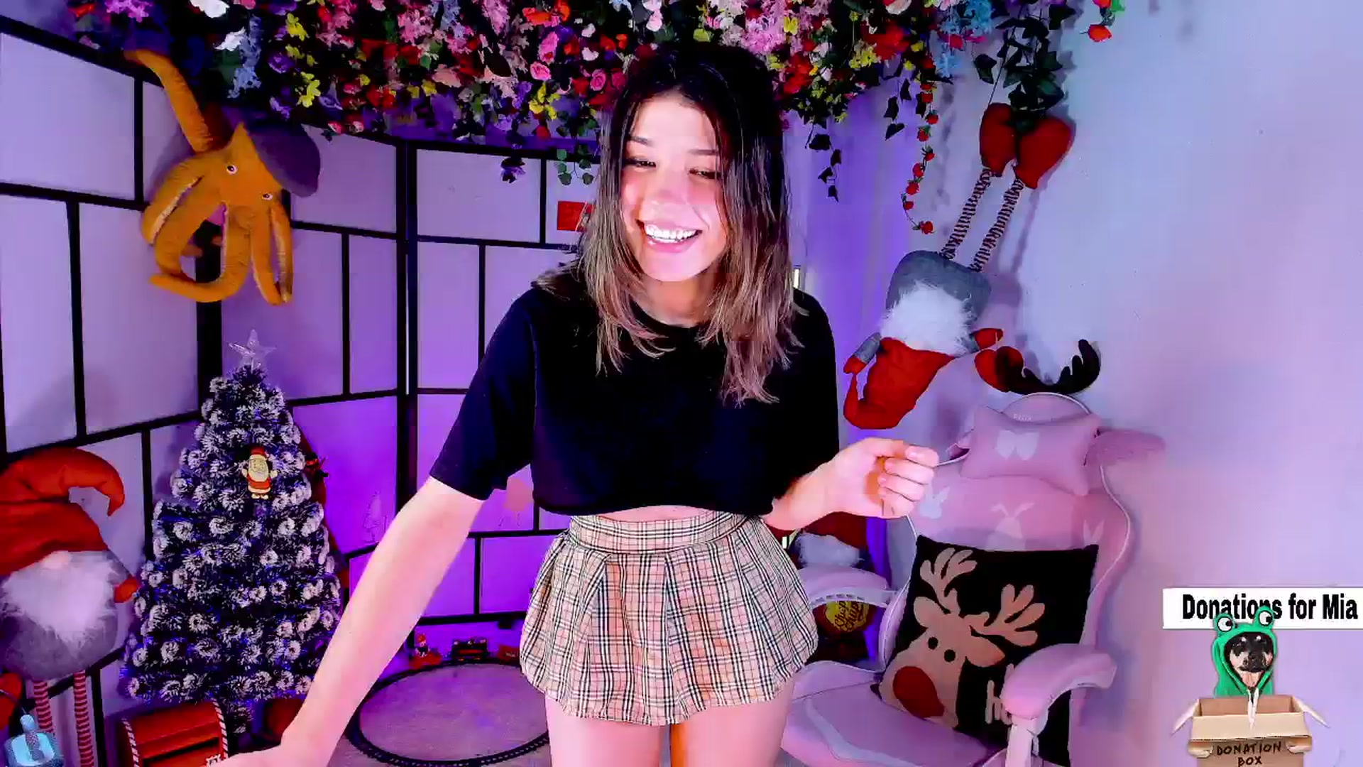 Gallery image thumbnail from Agostinha_Red's myfreecams stream on, 12/29/2024, 14:59 image 17 of 20
