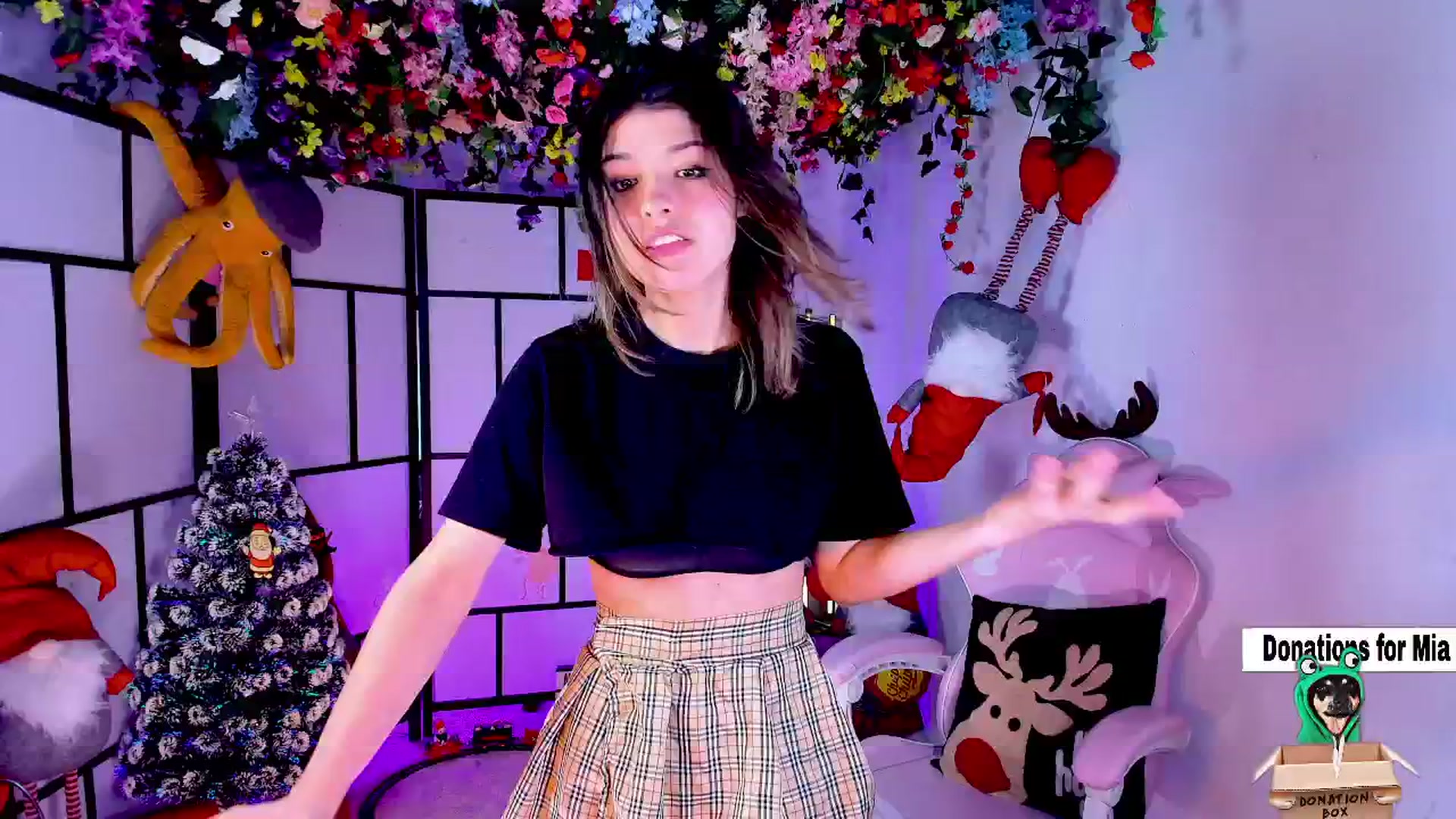 Gallery image thumbnail from Agostinha_Red's myfreecams stream on, 12/29/2024, 14:59 image 6 of 20