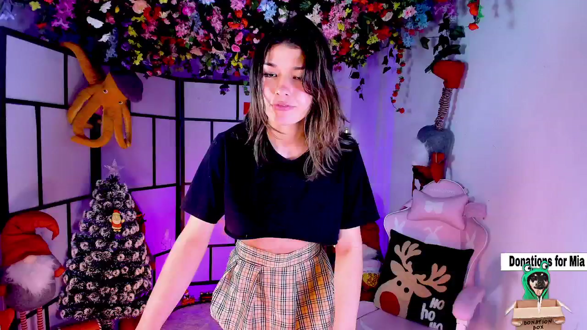 Gallery image thumbnail from Agostinha_Red's myfreecams stream on, 12/29/2024, 16:43 image 10 of 20
