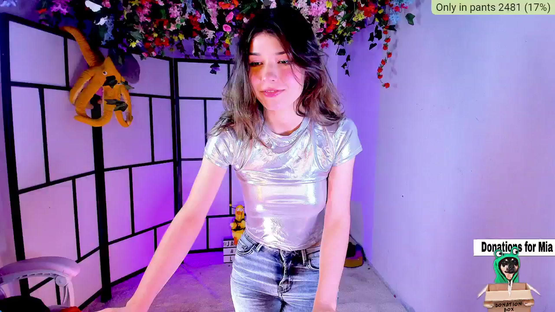 Gallery image thumbnail from Agostinha_Red's myfreecams stream on, 01/03/2025, 18:23 image 15 of 20
