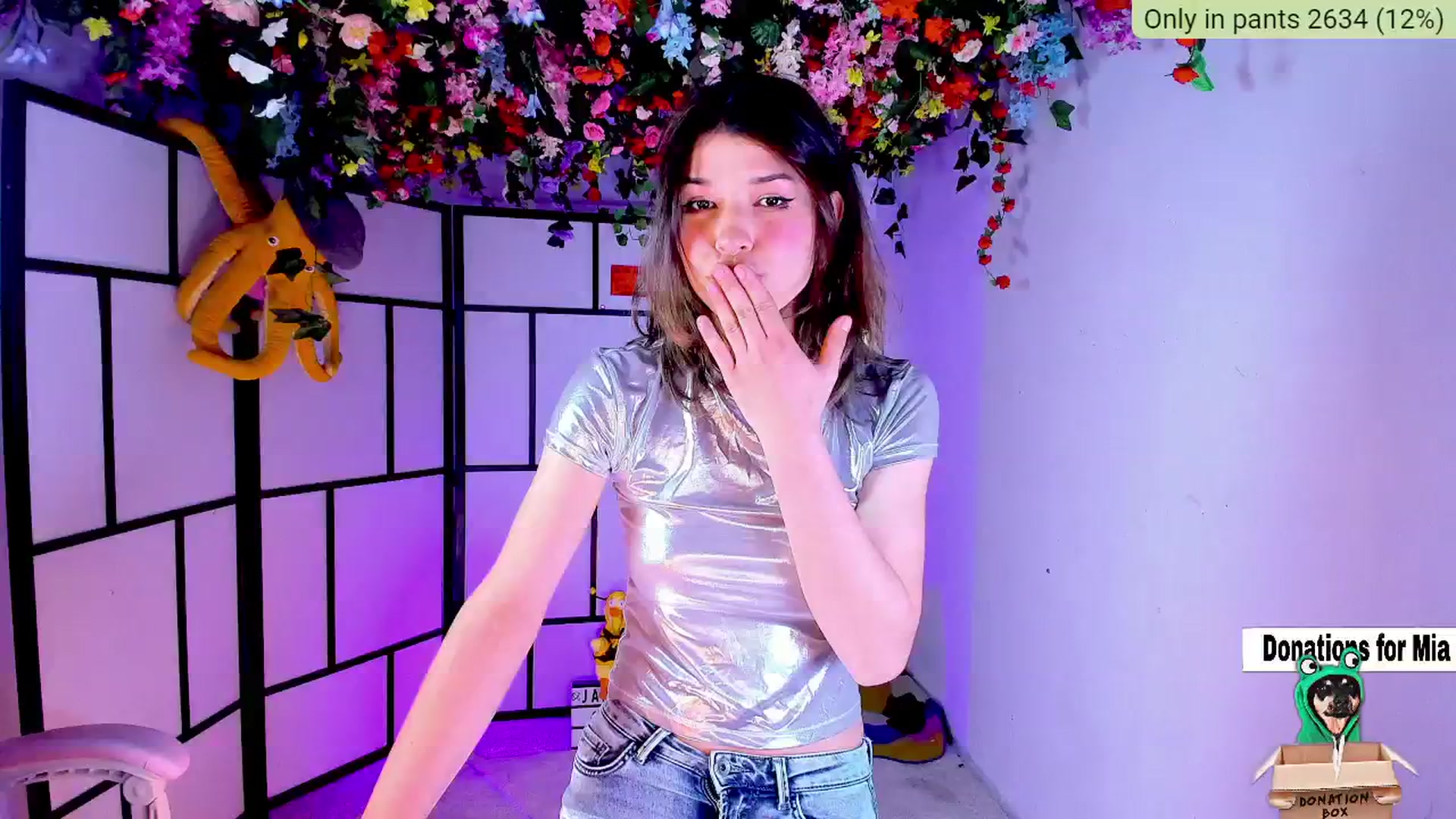 Gallery image thumbnail from Agostinha_Red's myfreecams stream on, 01/03/2025, 18:23 image 13 of 20