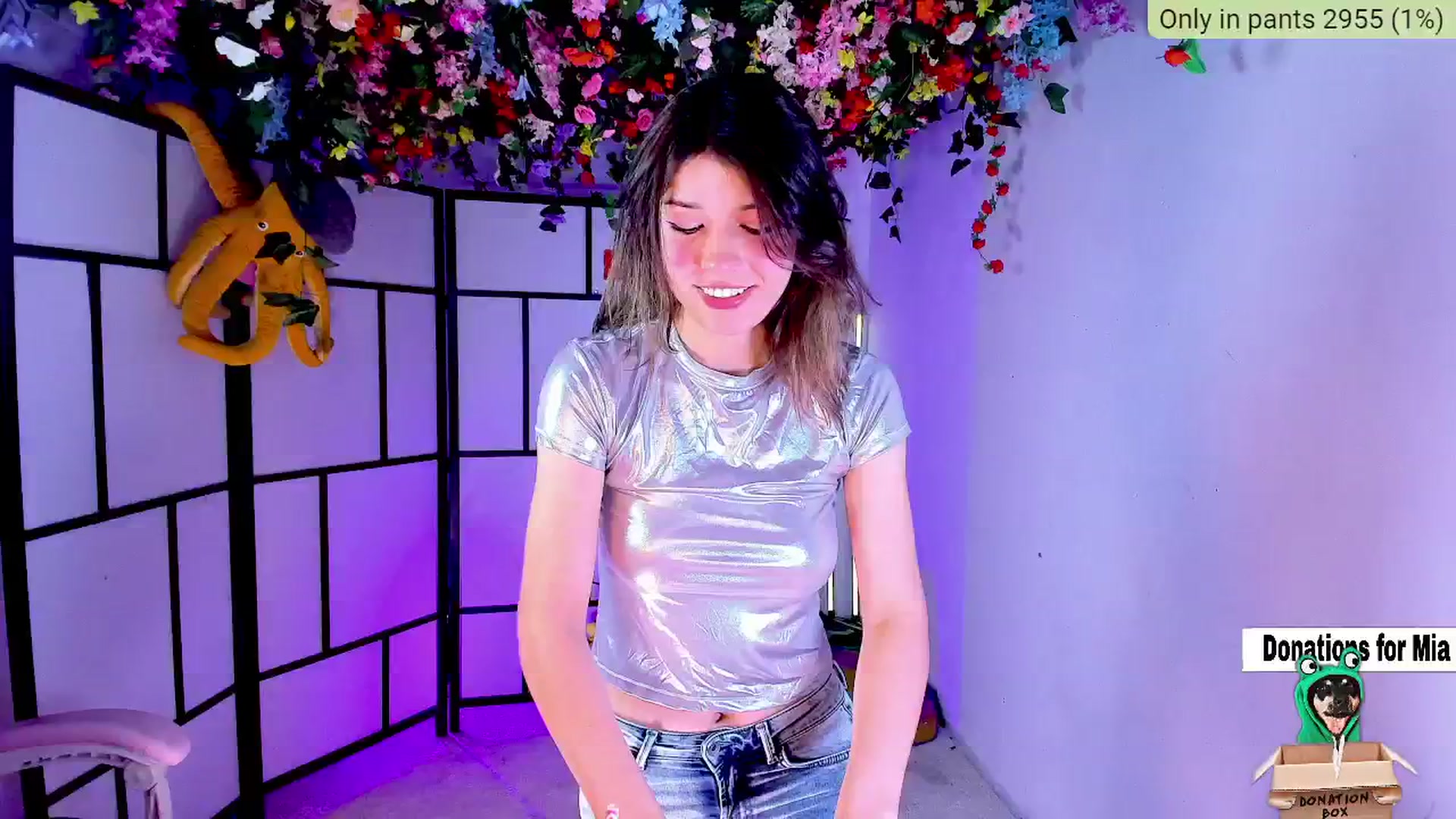 Gallery image thumbnail from Agostinha_Red's myfreecams stream on, 01/03/2025, 18:23 image 6 of 20