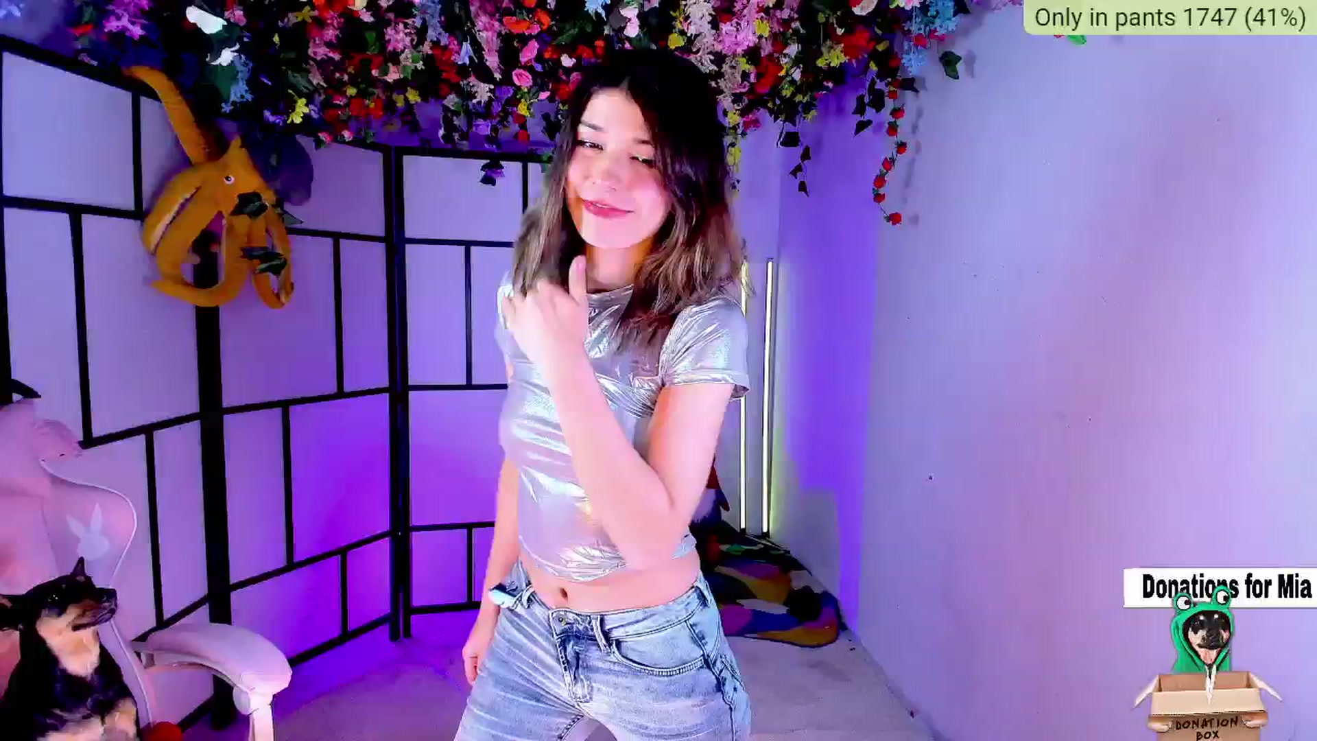 Gallery image thumbnail from Agostinha_Red's myfreecams stream on, 01/03/2025, 19:13 image 6 of 20