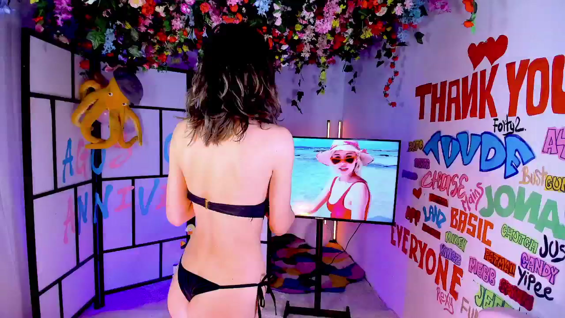 Gallery image thumbnail from Agostinha_Red's myfreecams stream on, 01/15/2025, 21:13 image 2 of 20