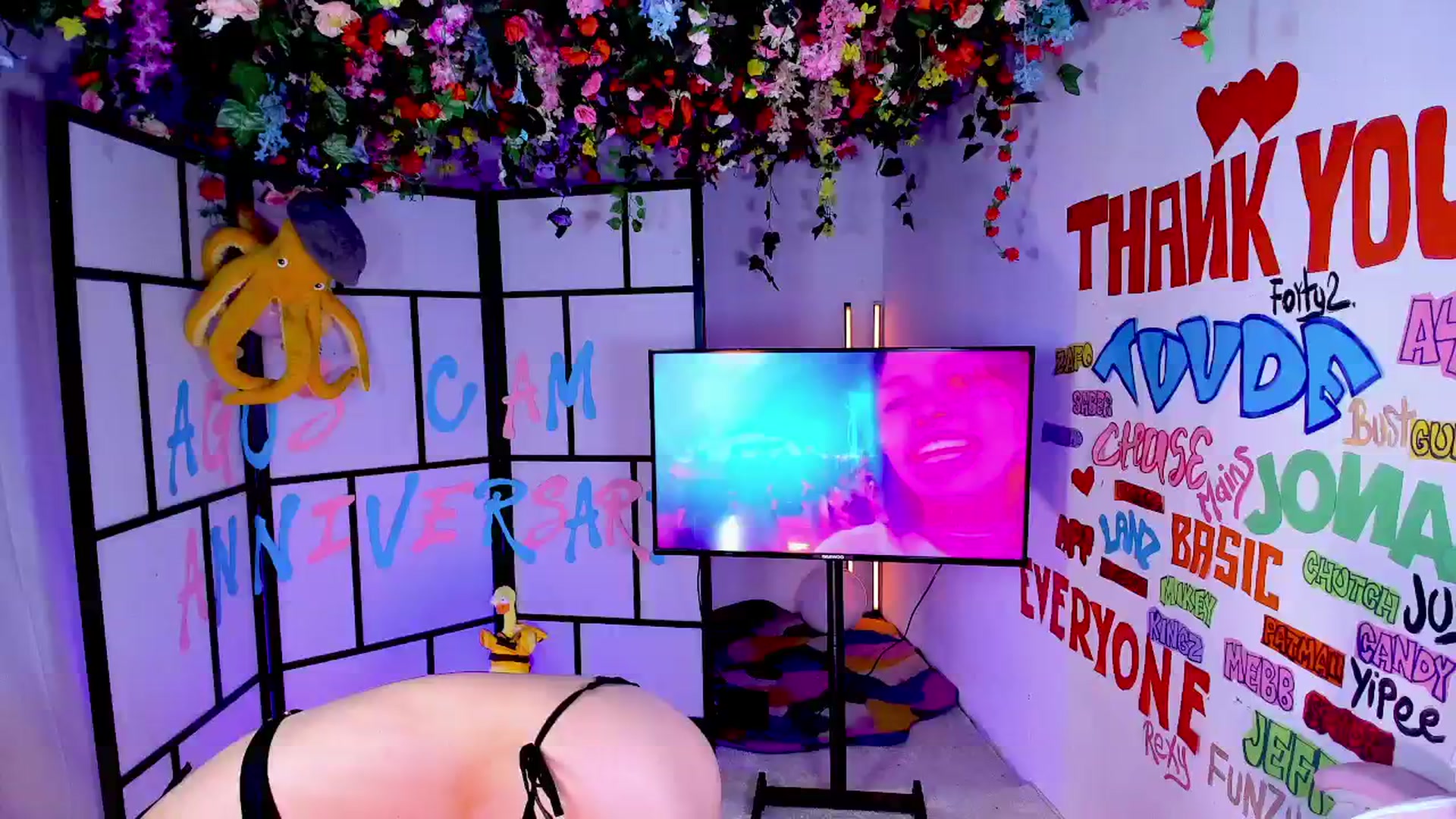 Gallery image thumbnail from Agostinha_Red's myfreecams stream on, 01/15/2025, 22:44 image 7 of 20