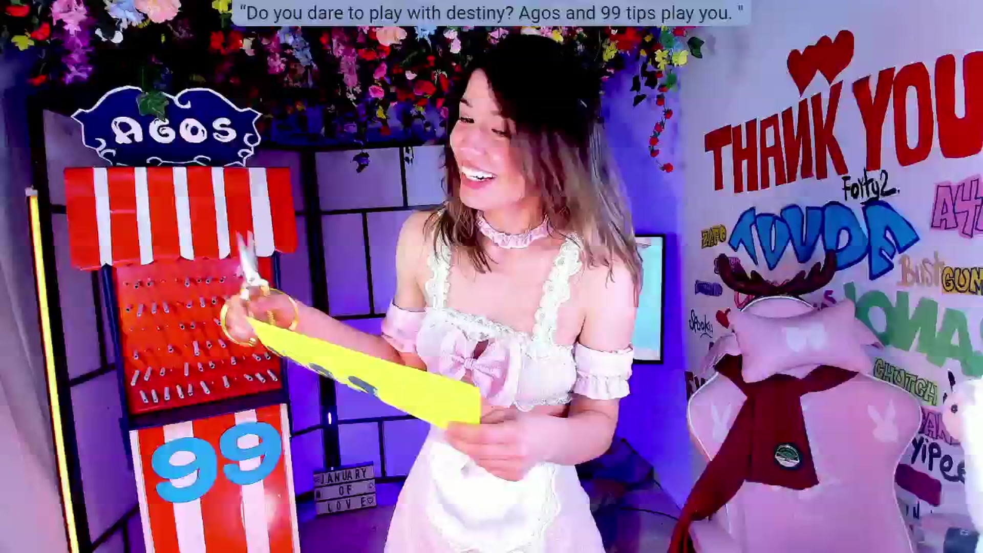 Gallery image thumbnail from Agostinha_Red's myfreecams stream on, 01/31/2025, 03:12 image 6 of 20