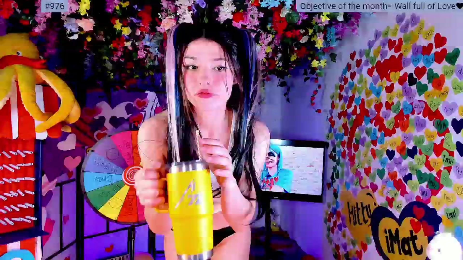 Gallery image thumbnail from Agostinha_Red's myfreecams stream on, 02/13/2025, 02:03 image 1 of 20