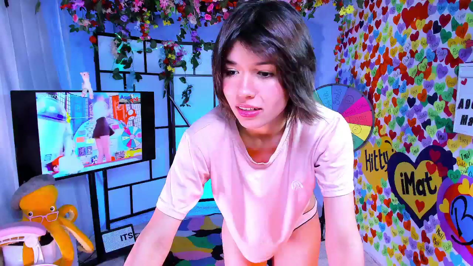 Gallery image thumbnail from Agostinha_Red's myfreecams stream on, 03/18/2025, 06:14 image 17 of 20