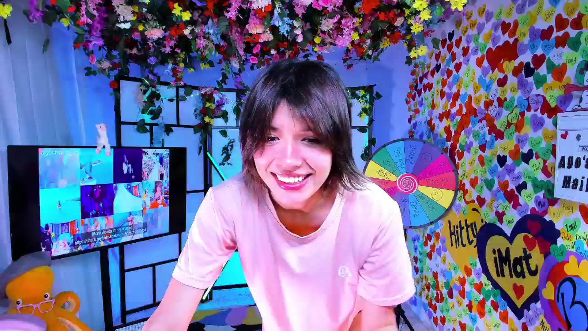 Gallery image thumbnail from Agostinha_Red's myfreecams stream on, 03/18/2025, 06:14 image 13 of 20
