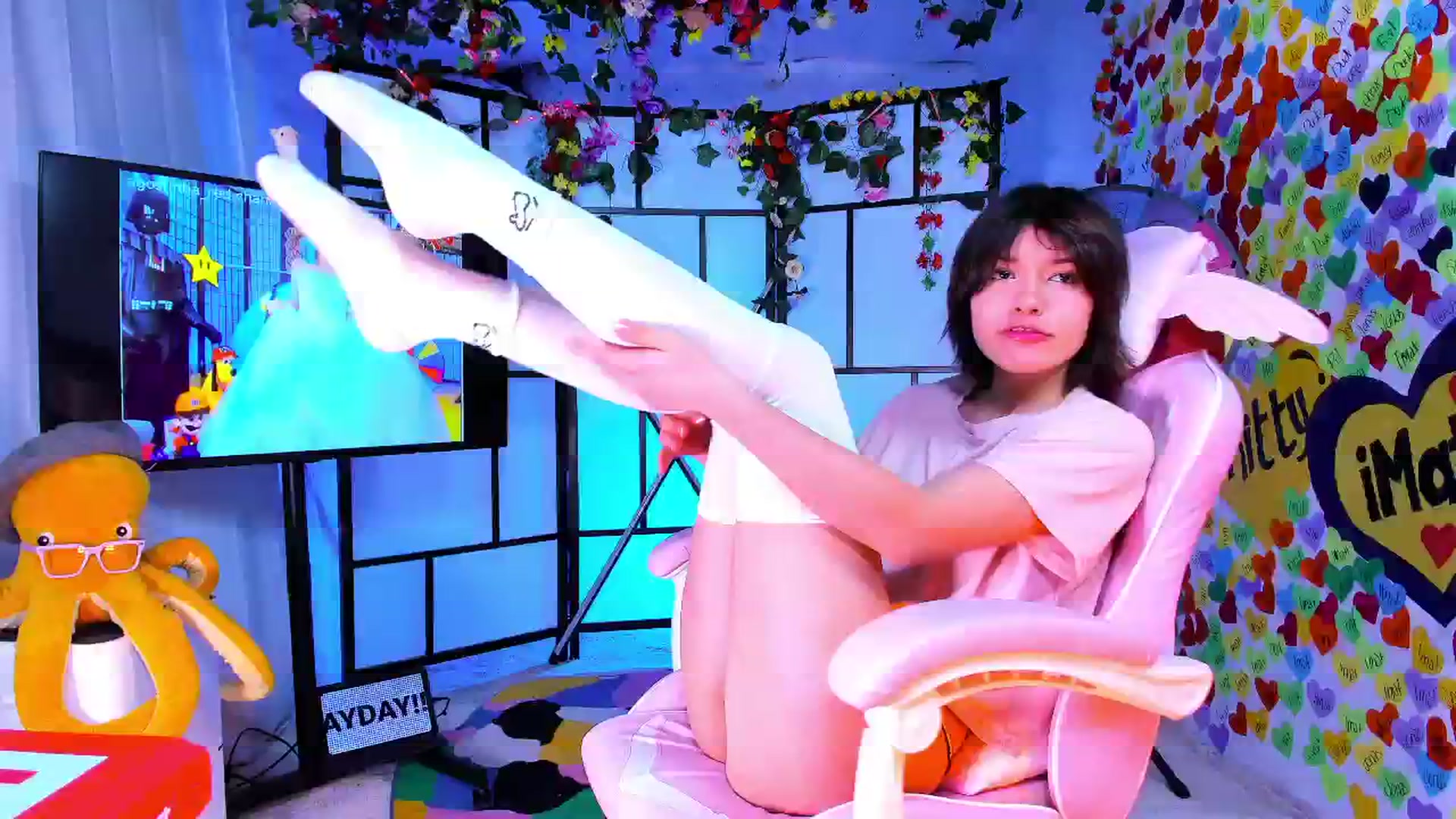 Gallery image thumbnail from Agostinha_Red's myfreecams stream on, 03/18/2025, 06:14 image 16 of 20