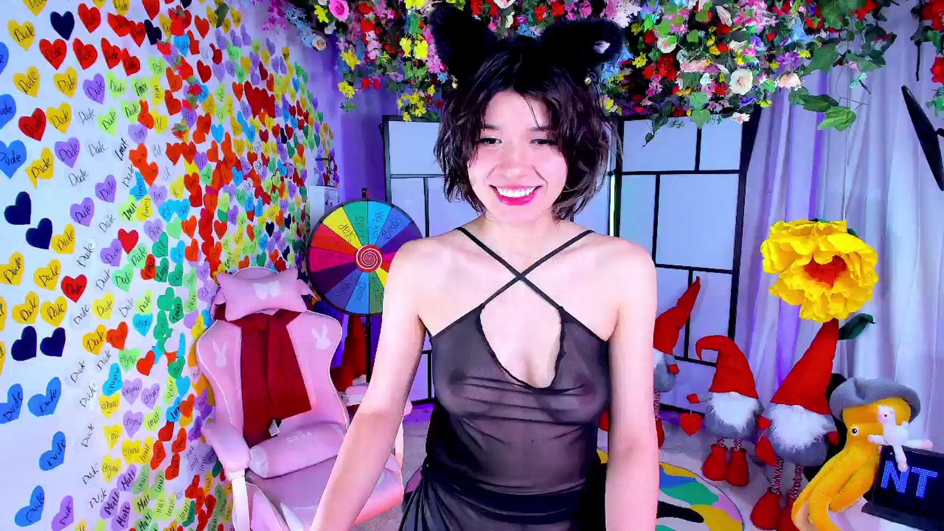 Gallery image thumbnail from Agostinha_Red's myfreecams stream on, 04/05/2025, 14:02 image 1 of 20