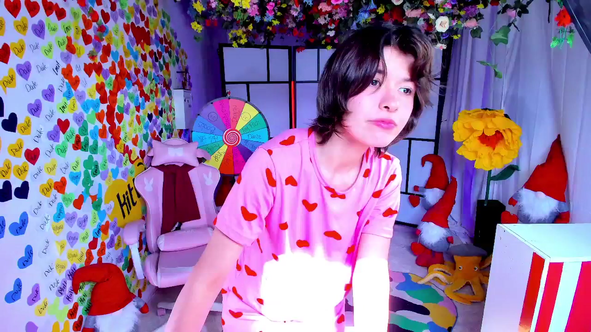 Gallery image thumbnail from Agostinha_Red's myfreecams stream on, 04/06/2025, 12:30 image 10 of 20