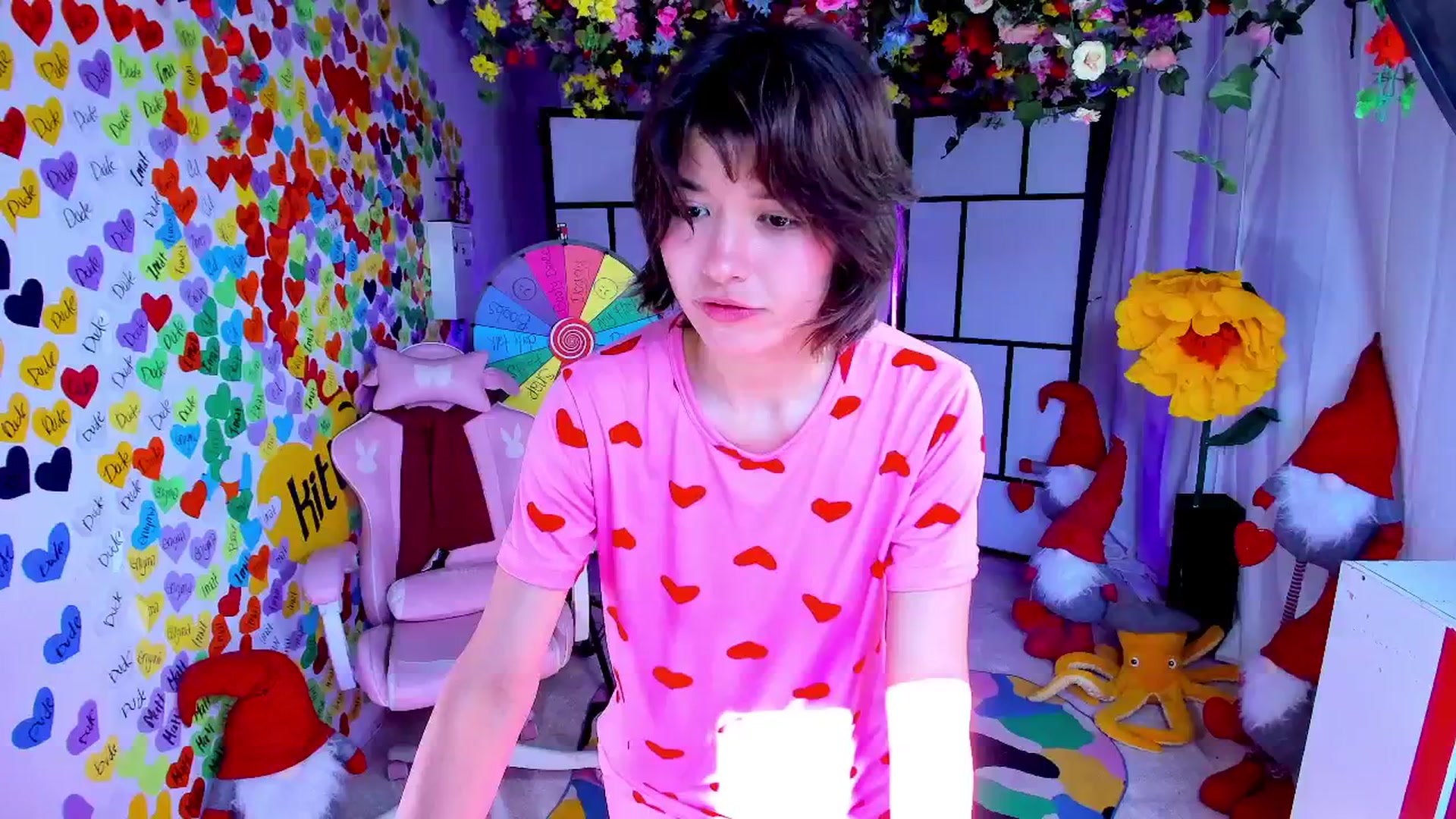 Gallery image thumbnail from Agostinha_Red's myfreecams stream on, 04/06/2025, 12:30 image 11 of 20