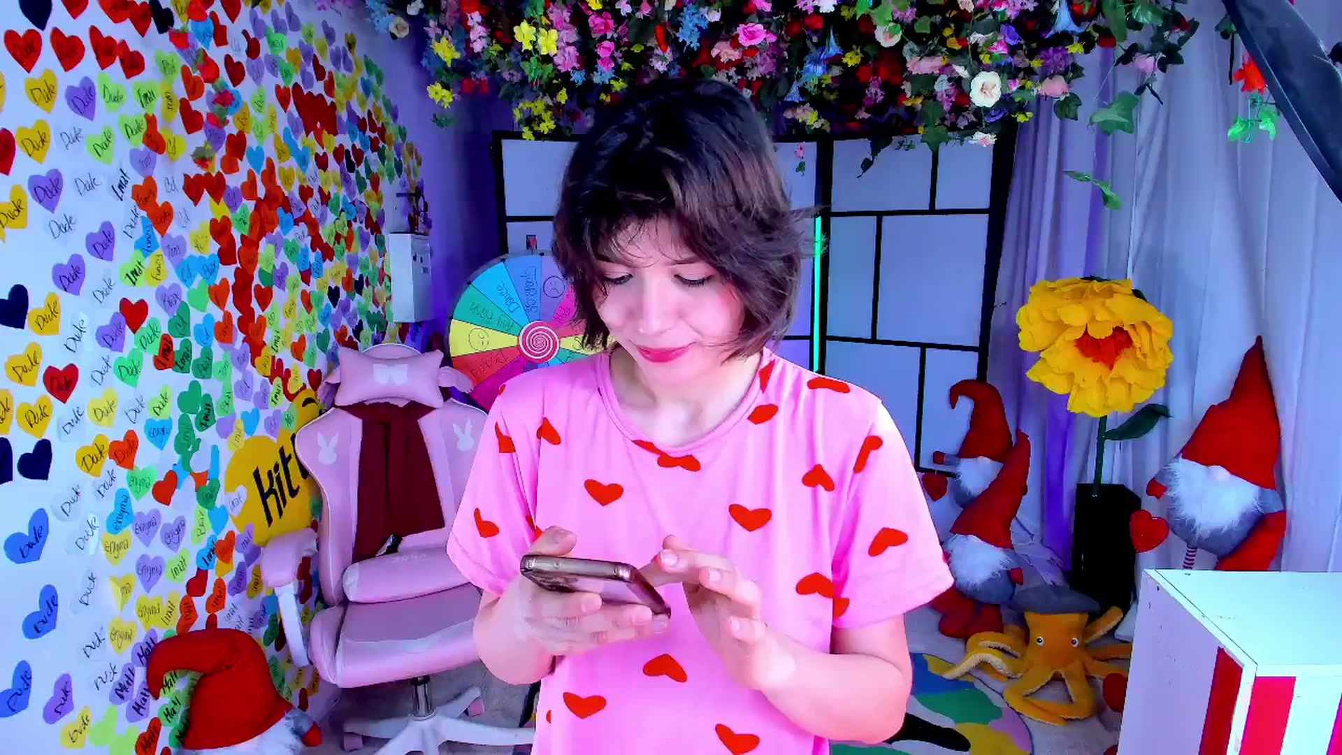 Gallery image thumbnail from Agostinha_Red's myfreecams stream on, 04/06/2025, 12:30 image 17 of 20