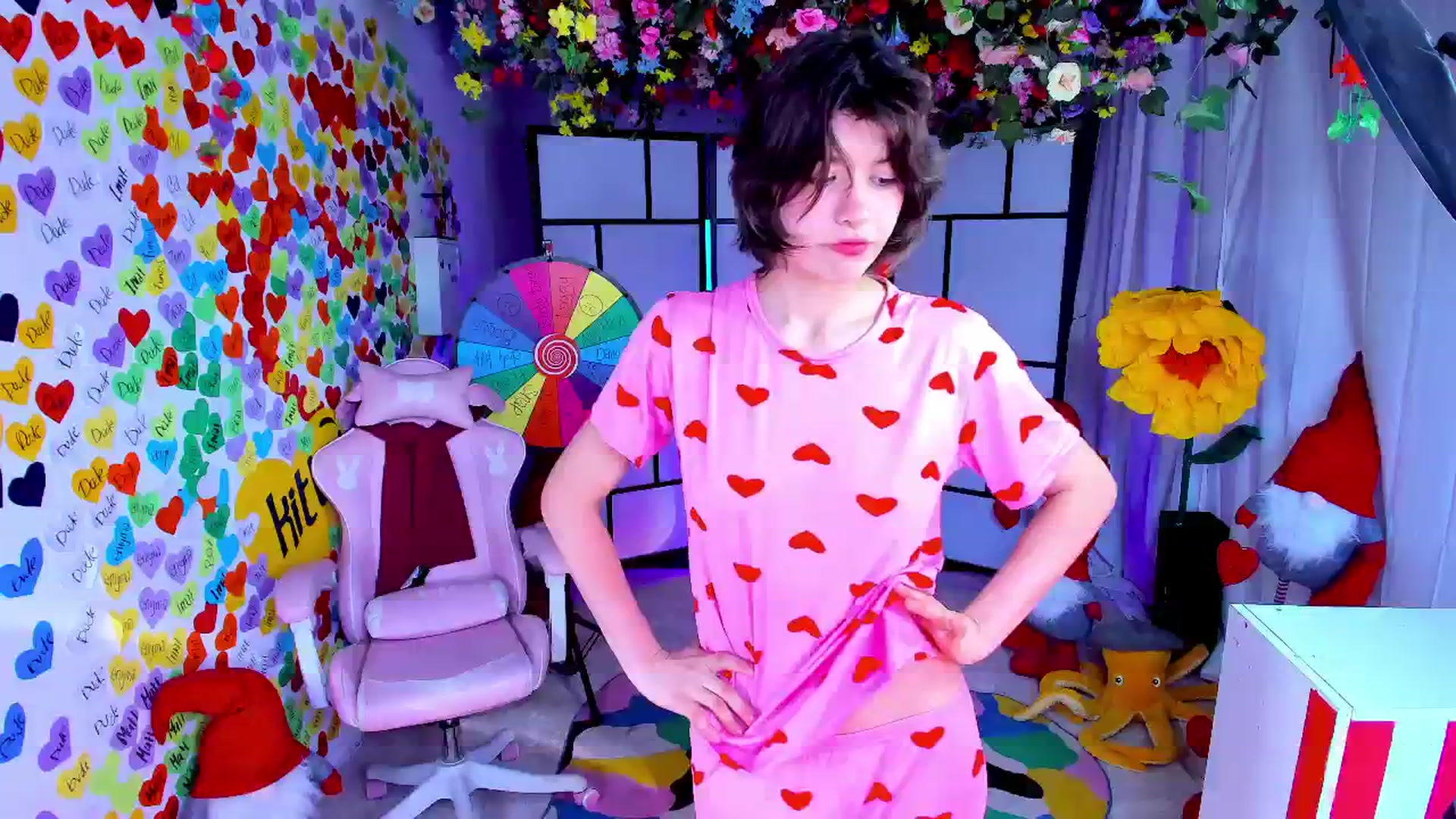Gallery image thumbnail from Agostinha_Red's myfreecams stream on, 04/06/2025, 12:30 image 16 of 20