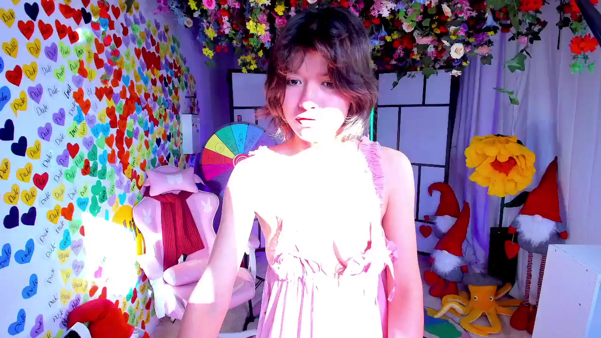 Gallery image thumbnail from Agostinha_Red's myfreecams stream on, 04/07/2025, 08:27 image 12 of 20