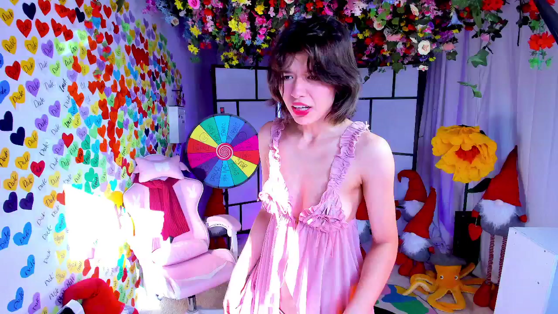 Gallery image thumbnail from Agostinha_Red's myfreecams stream on, 04/07/2025, 08:27 image 4 of 20