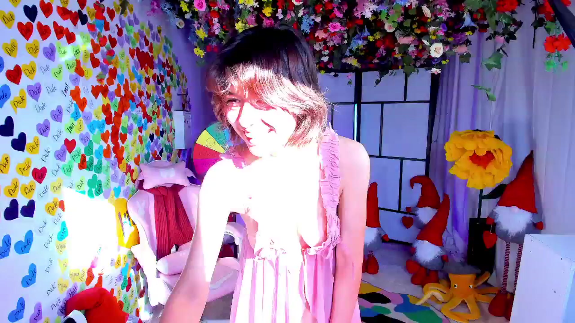 Gallery image thumbnail from Agostinha_Red's myfreecams stream on, 04/07/2025, 08:27 image 2 of 20