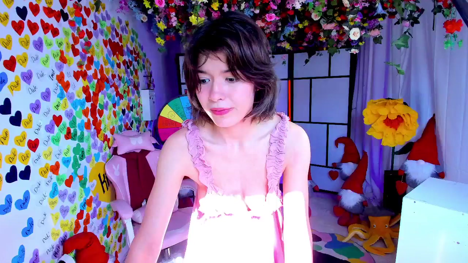 Gallery image thumbnail from Agostinha_Red's myfreecams stream on, 04/07/2025, 09:53 image 13 of 20