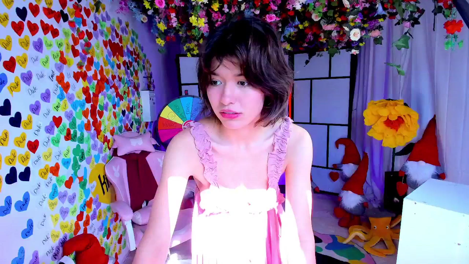 Gallery image thumbnail from Agostinha_Red's myfreecams stream on, 04/07/2025, 09:53 image 9 of 20