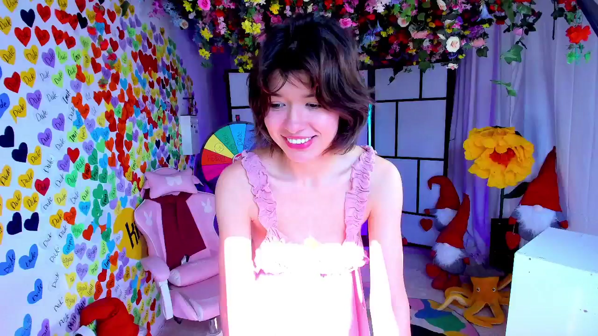 Gallery image thumbnail from Agostinha_Red's myfreecams stream on, 04/07/2025, 09:53 image 11 of 20