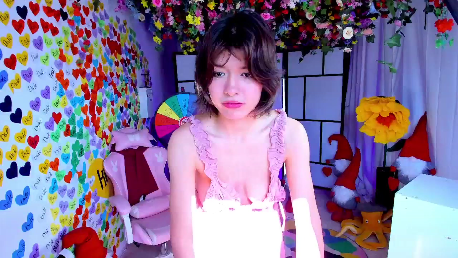 Gallery image thumbnail from Agostinha_Red's myfreecams stream on, 04/07/2025, 09:53 image 16 of 20