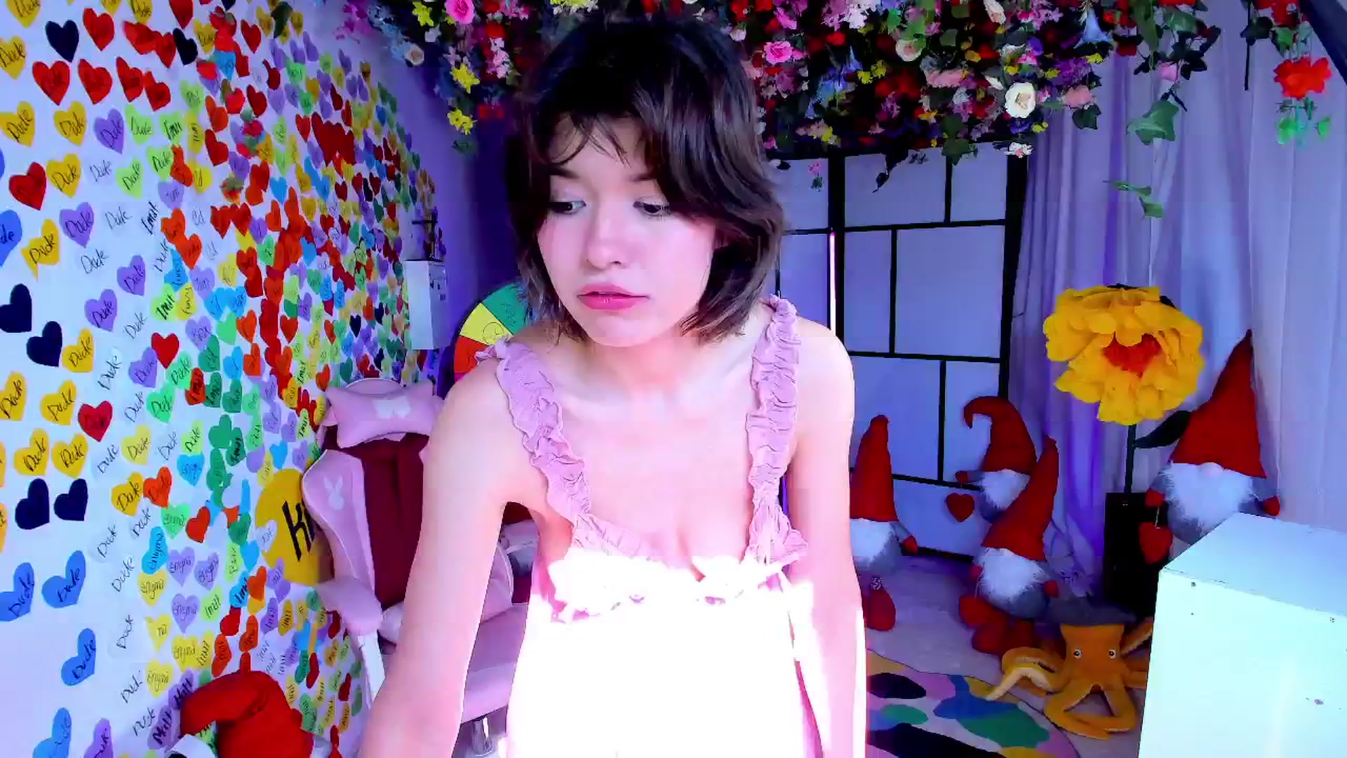 Gallery image thumbnail from Agostinha_Red's myfreecams stream on, 04/07/2025, 09:53 image 12 of 20