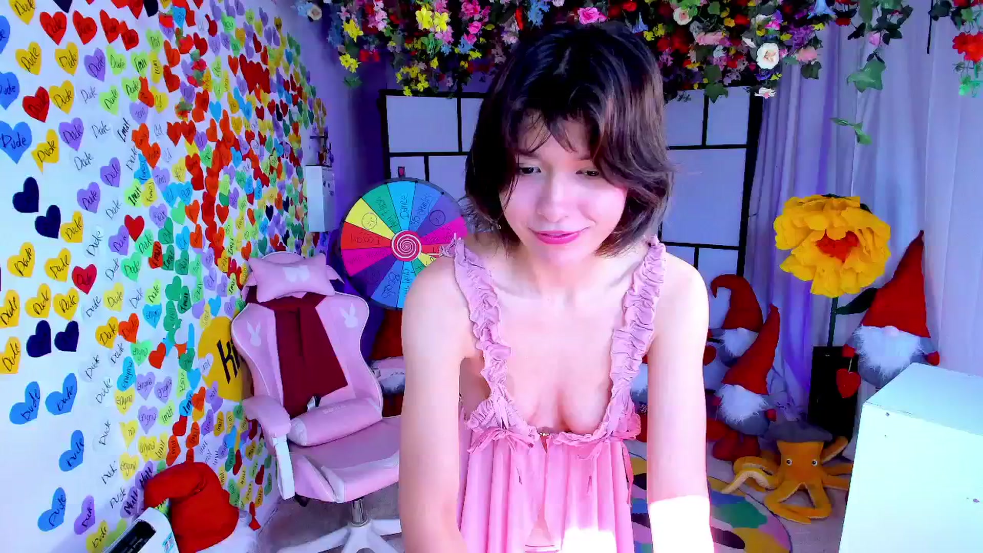Gallery image thumbnail from Agostinha_Red's myfreecams stream on, 04/07/2025, 10:24 image 15 of 20
