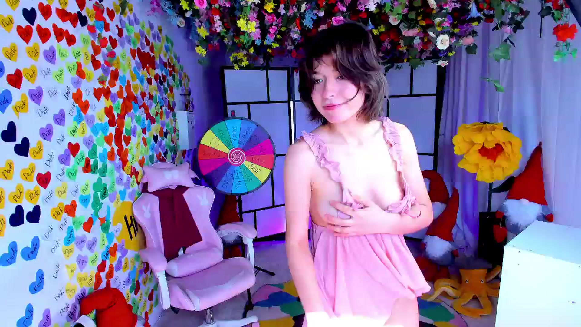 Gallery image thumbnail from Agostinha_Red's myfreecams stream on, 04/07/2025, 10:24 image 7 of 20