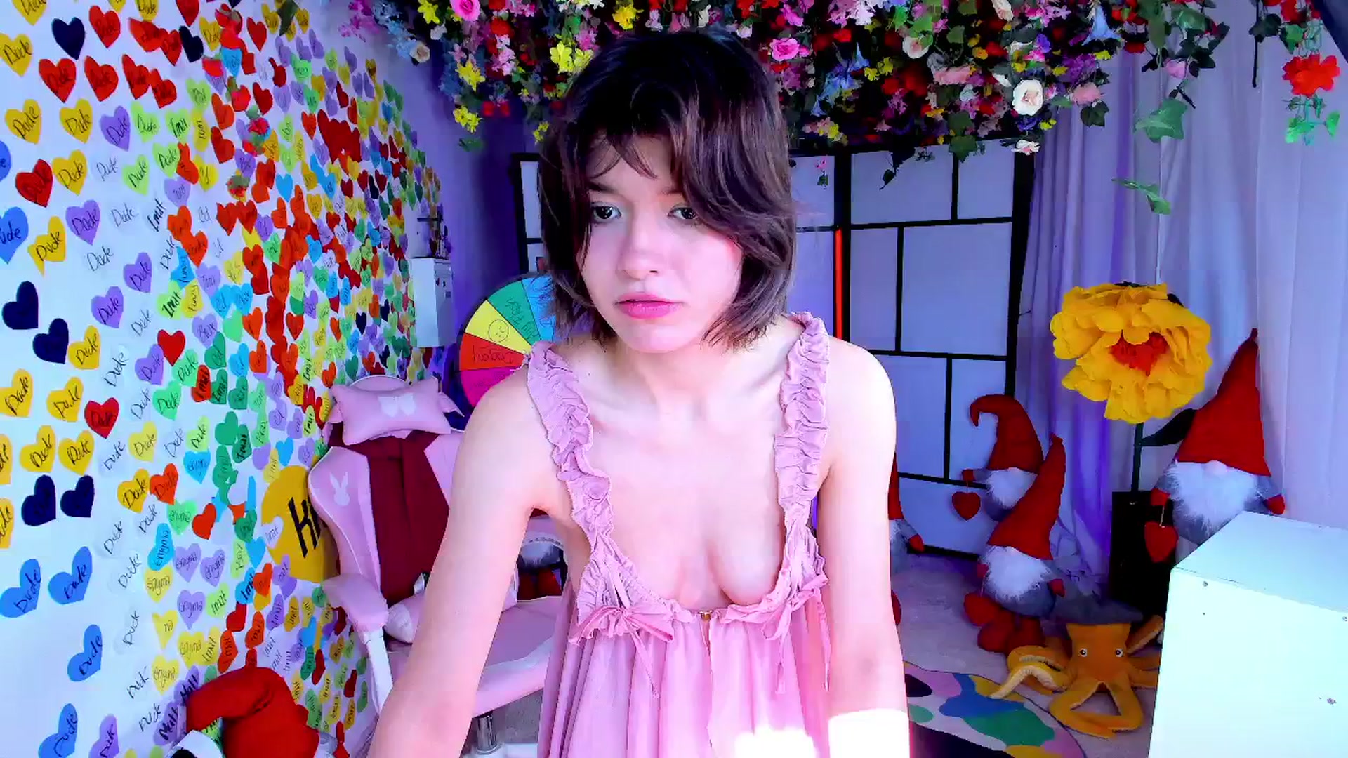 Gallery image thumbnail from Agostinha_Red's myfreecams stream on, 04/07/2025, 10:24 image 12 of 20