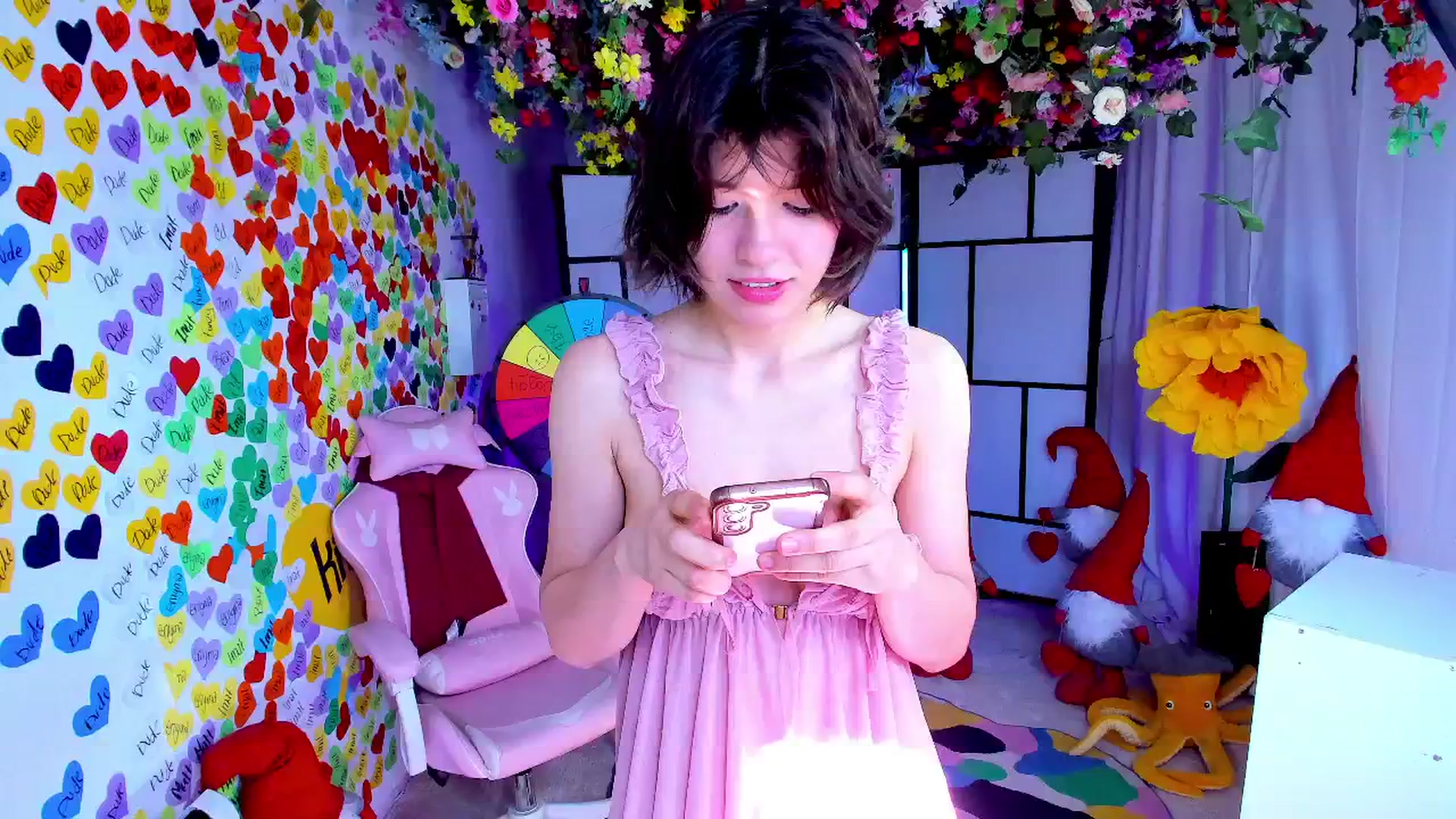 Gallery image thumbnail from Agostinha_Red's myfreecams stream on, 04/07/2025, 10:24 image 5 of 20