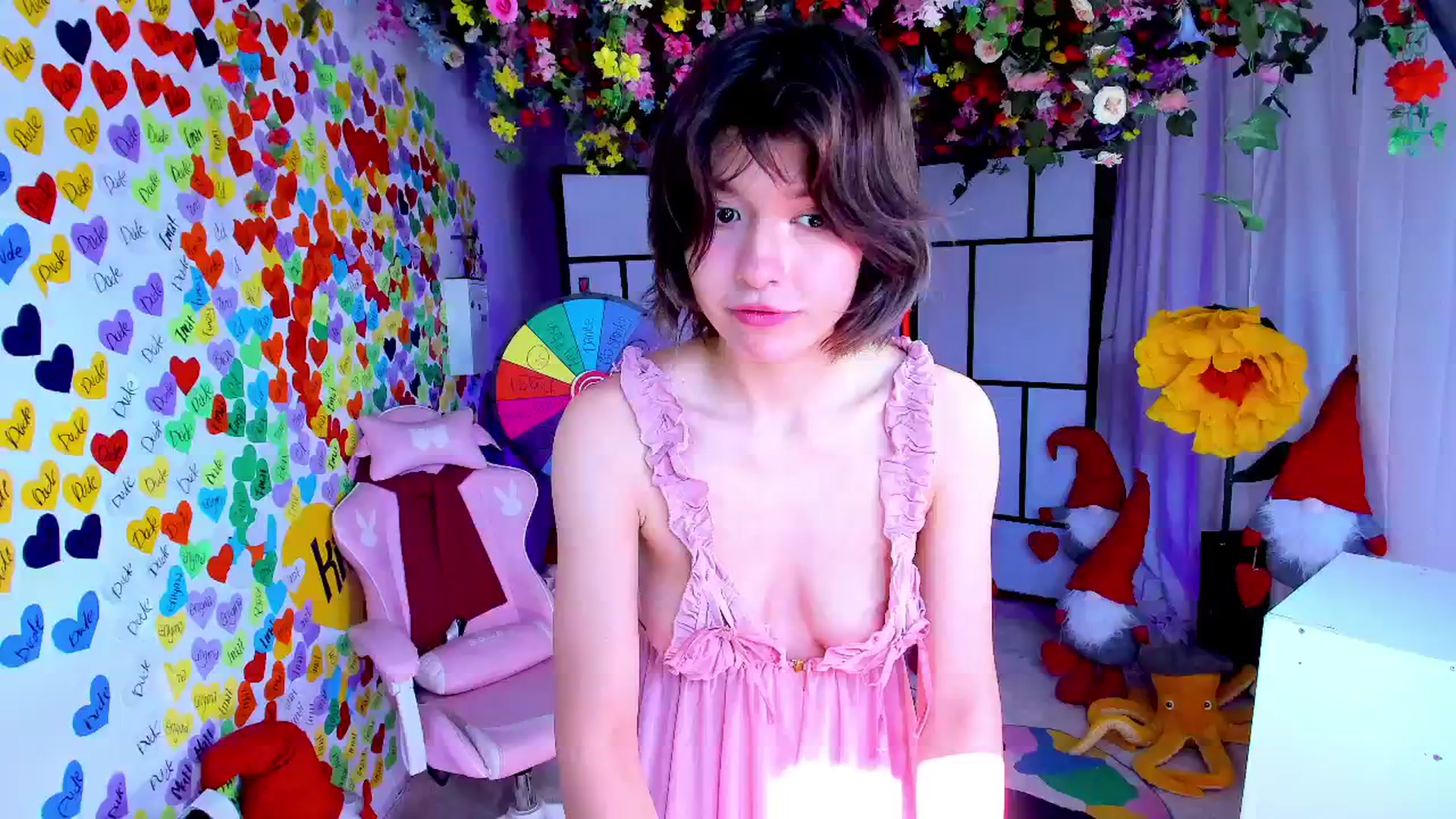 Gallery image thumbnail from Agostinha_Red's myfreecams stream on, 04/07/2025, 10:24 image 9 of 20