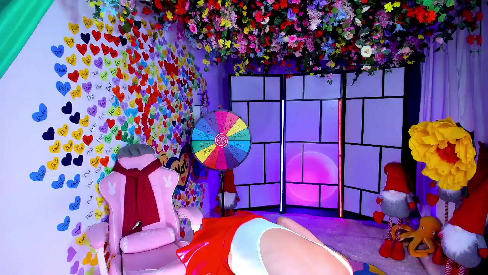 Gallery image thumbnail from Agostinha_Red's myfreecams stream on, 04/19/2025, 19:25 image 5 of 20