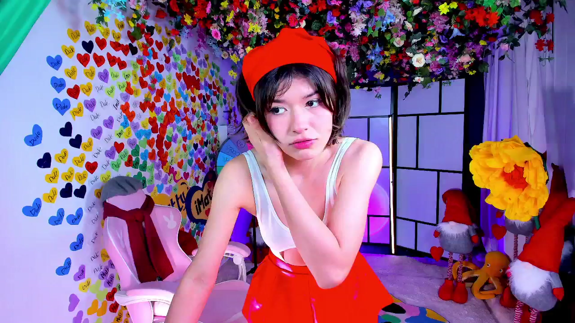 Gallery image thumbnail from Agostinha_Red's myfreecams stream on, 04/19/2025, 19:25 image 4 of 20