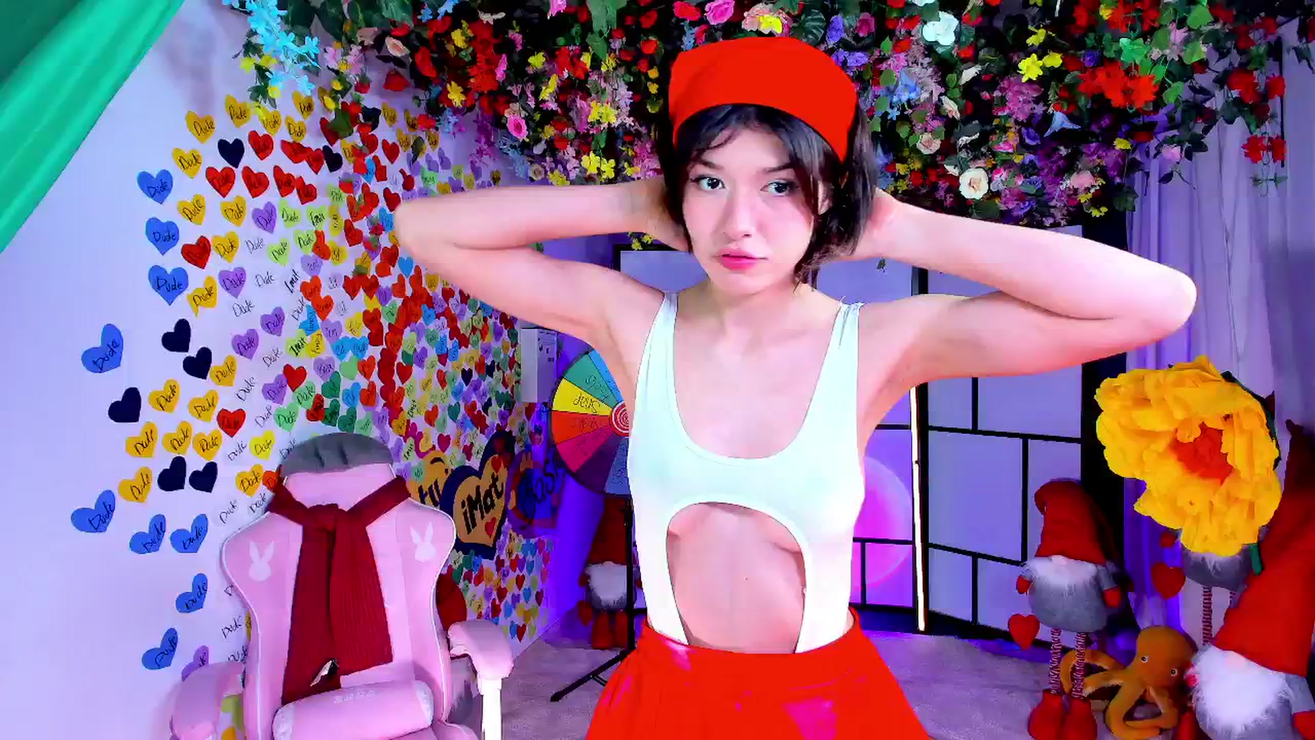 Gallery image thumbnail from Agostinha_Red's myfreecams stream on, 04/19/2025, 19:25 image 2 of 20