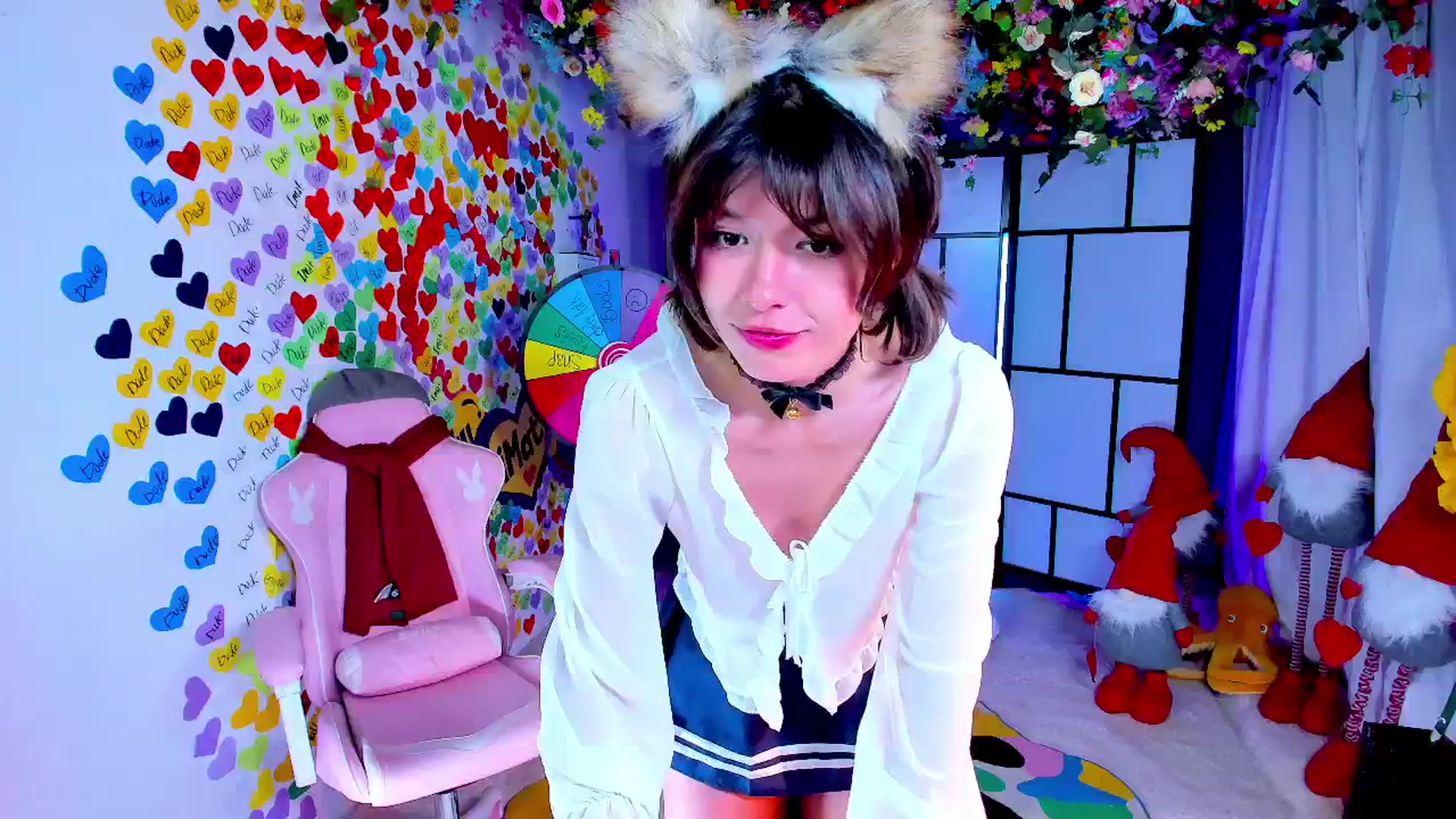 Gallery image thumbnail from Agostinha_Red's myfreecams stream on, 05/03/2025, 22:37 image 10 of 20