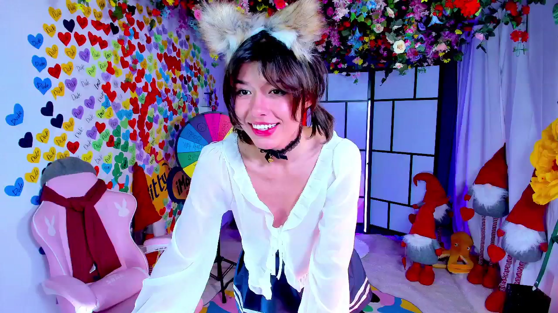Gallery image thumbnail from Agostinha_Red's myfreecams stream on, 05/03/2025, 22:37 image 2 of 20