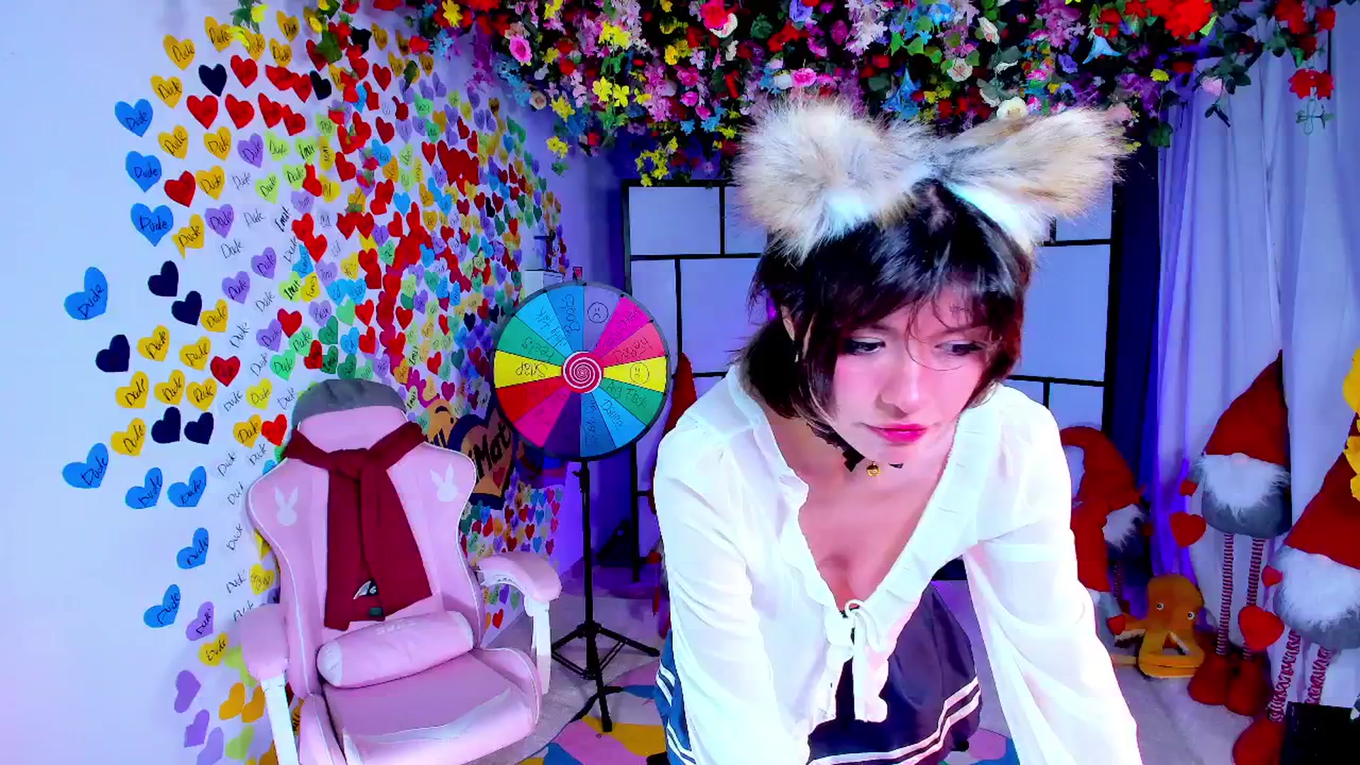 Gallery image thumbnail from Agostinha_Red's myfreecams stream on, 05/03/2025, 22:37 image 11 of 20
