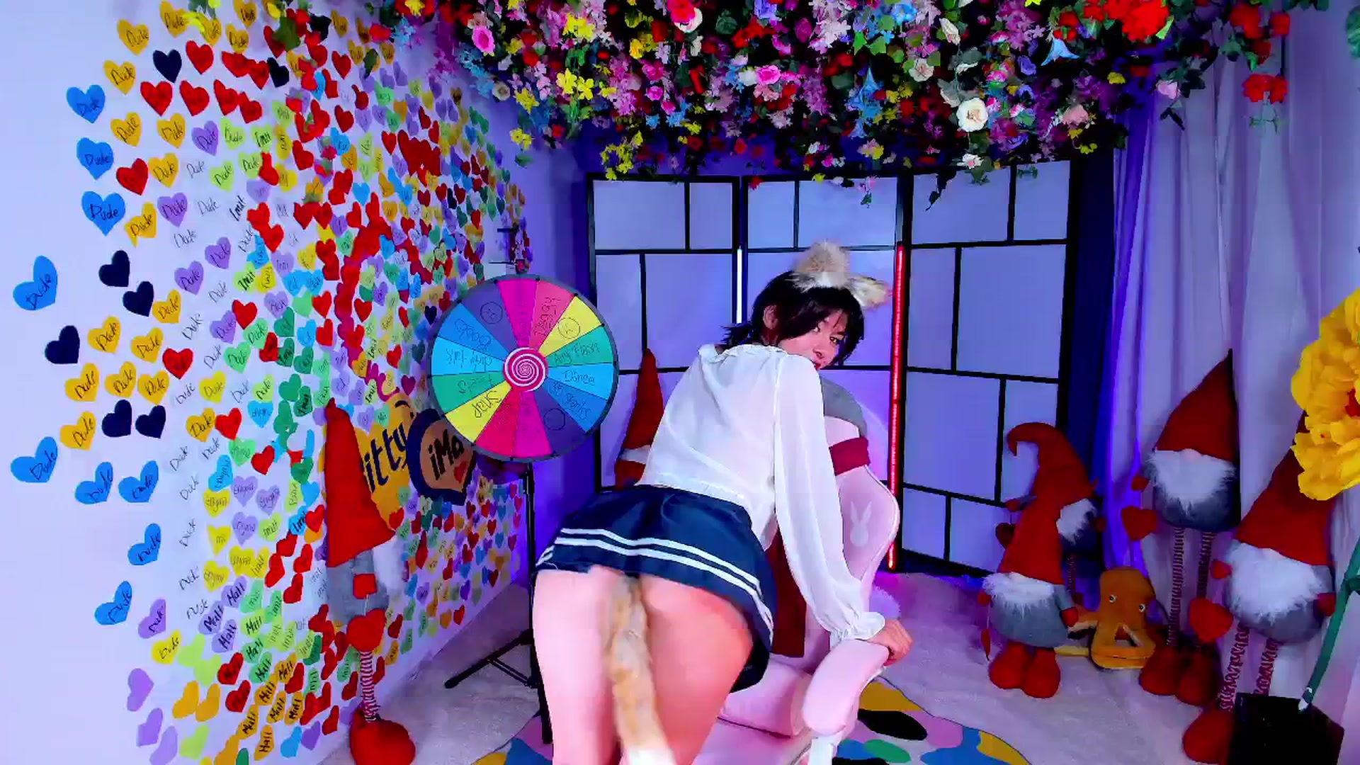 Gallery image thumbnail from Agostinha_Red's myfreecams stream on, 05/03/2025, 22:37 image 4 of 20