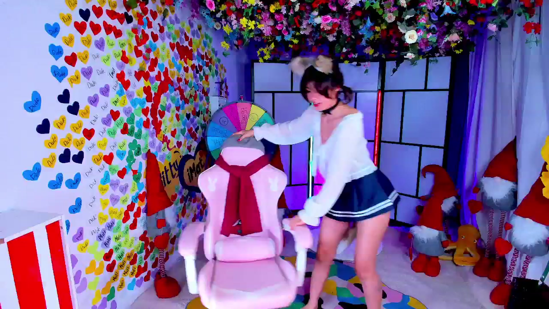 Gallery image thumbnail from Agostinha_Red's myfreecams stream on, 05/03/2025, 23:46 image 14 of 20