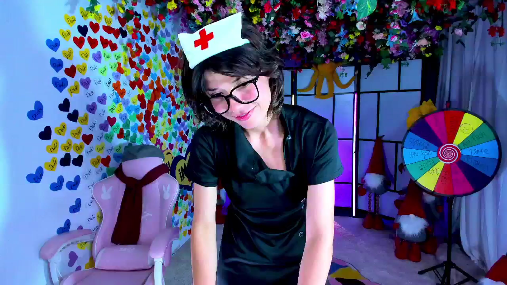 Gallery image thumbnail from Agostinha_Red's myfreecams stream on, 05/13/2025, 24:03 image 14 of 20