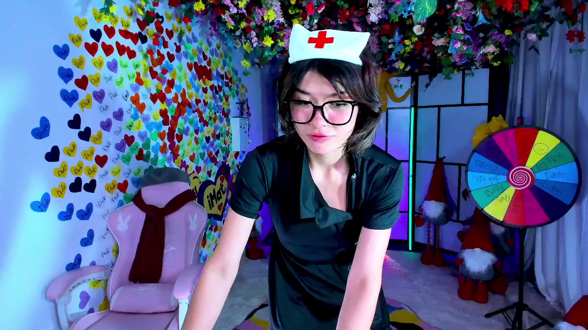 Gallery image thumbnail from Agostinha_Red's myfreecams stream on, 05/13/2025, 24:03 image 8 of 20