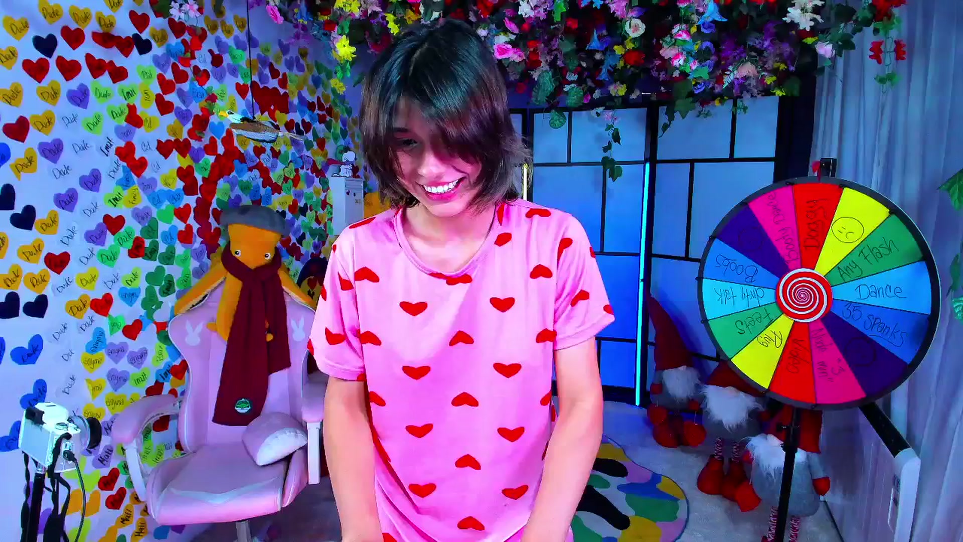 Gallery image thumbnail from Agostinha_Red's myfreecams stream on, 05/21/2025, 15:58 image 4 of 20