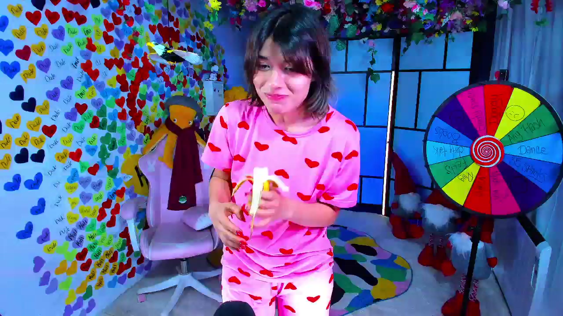 Gallery image thumbnail from Agostinha_Red's myfreecams stream on, 05/21/2025, 16:12 image 16 of 20