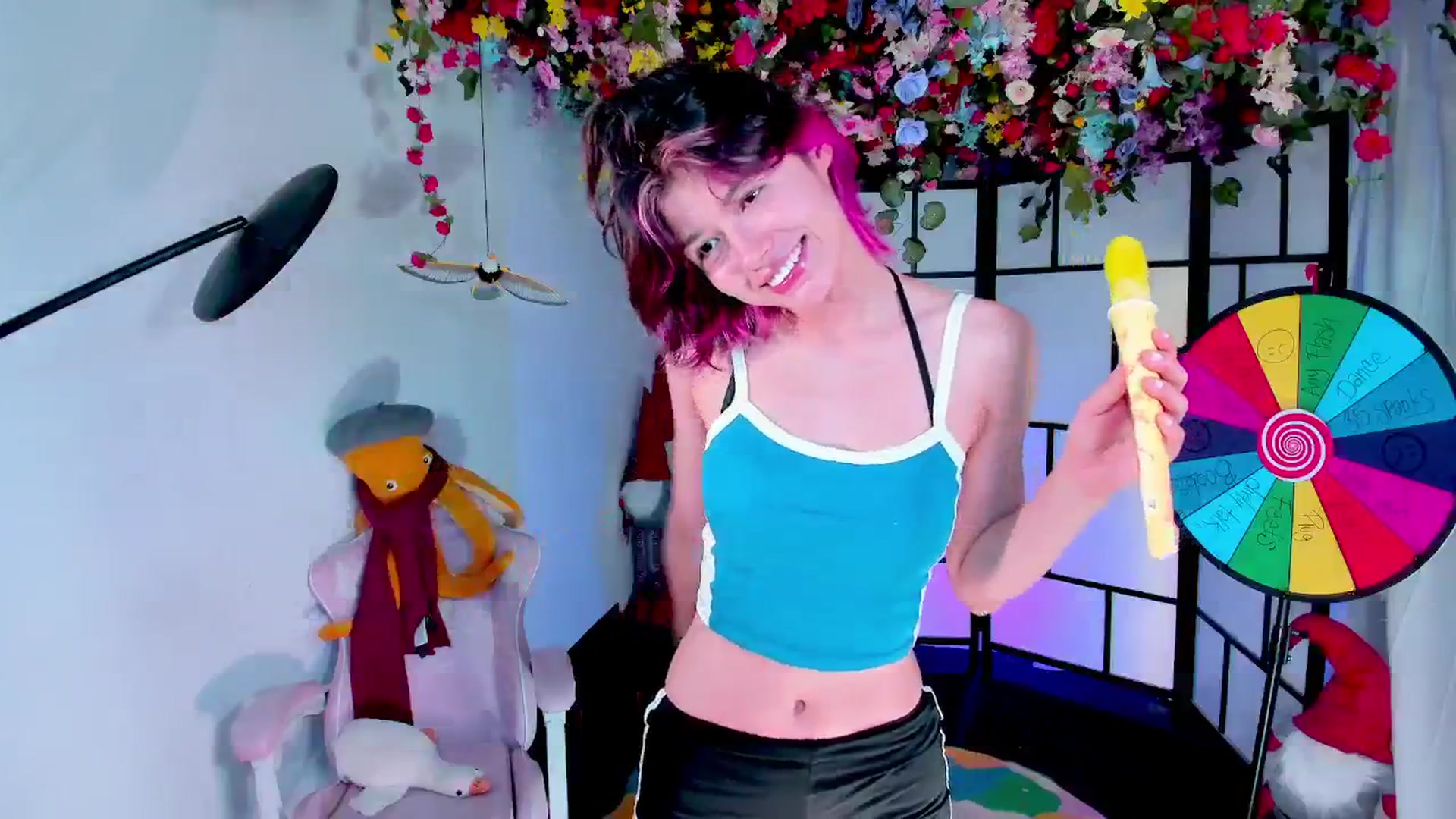 Gallery image thumbnail from Agostinha_Red's myfreecams stream on, 06/26/2025, 16:07 image 2 of 20